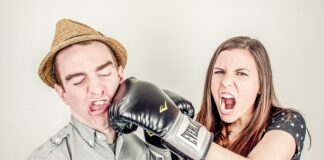 Jak dopasować rękawice do mma?