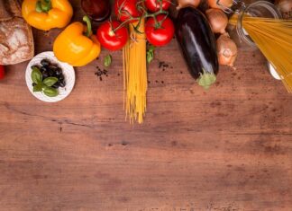 Czy kucharz musi nosić czepek? Czy kucharz musi nosić czepek?