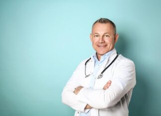 Na Czym Polega Korekta Przegrody Nosowej: Procedura Chirurgiczna Poprawiająca Oddychanie lekarz